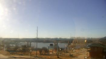 Weather camera view of Miss Lauras.