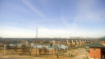 Weather camera view of Miss Lauras.