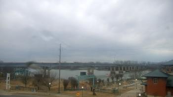 Weather camera view of Miss Lauras.