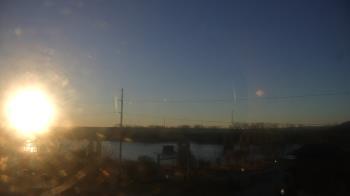 Weather camera view of Miss Lauras.