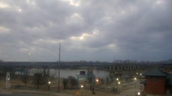 Weather camera view of Miss Lauras.