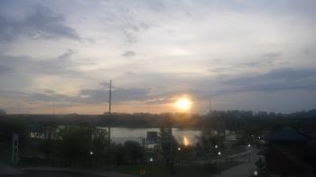 Weather camera view of Miss Lauras.