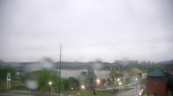 Weather camera view of Miss Lauras.