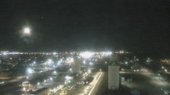 Weather camera view of Garden City Coop Inc - city center.