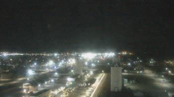 Weather camera view of Garden City Coop Inc - city center.