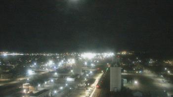 Weather camera view of Garden City Coop Inc - city center.