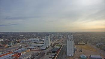 Weather camera view of Garden City Coop Inc - city center.
