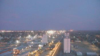 Weather camera view of Garden City Coop Inc - city center.