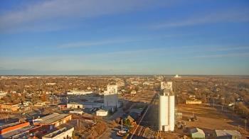 Weather camera view of Garden City Coop Inc - city center.