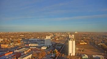 Weather camera view of Garden City Coop Inc - city center.