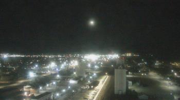 Weather camera view of Garden City Coop Inc - city center.