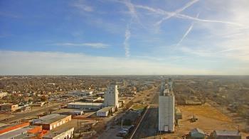 Weather camera view of Garden City Coop Inc - city center.