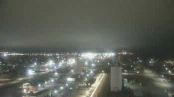 Weather camera view of Garden City Coop Inc - city center.