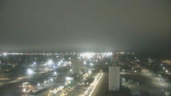Weather camera view of Garden City Coop Inc - city center.