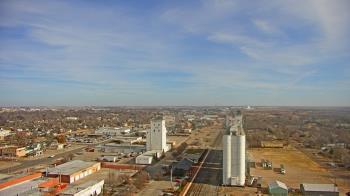 Weather camera view of Garden City Coop Inc - city center.