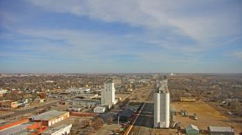 Weather camera view of Garden City Coop Inc - city center.