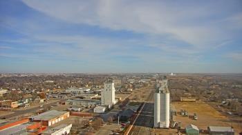 Weather camera view of Garden City Coop Inc - city center.