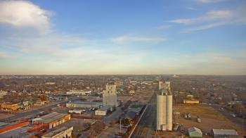 Weather camera view of Garden City Coop Inc - city center.
