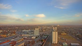 Weather camera view of Garden City Coop Inc - city center.