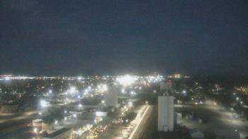 Weather camera view of Garden City Coop Inc - city center.