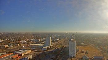 Weather camera view of Garden City Coop Inc - city center.