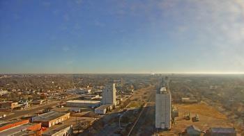 Weather camera view of Garden City Coop Inc - city center.