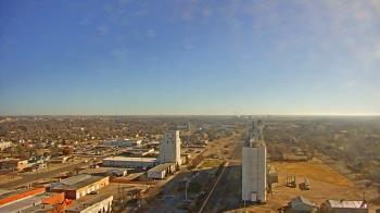 Weather camera view of Garden City Coop Inc - city center.