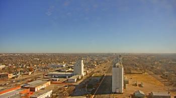 Weather camera view of Garden City Coop Inc - city center.