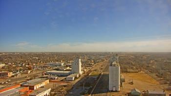 Weather camera view of Garden City Coop Inc - city center.