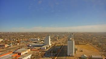 Weather camera view of Garden City Coop Inc - city center.