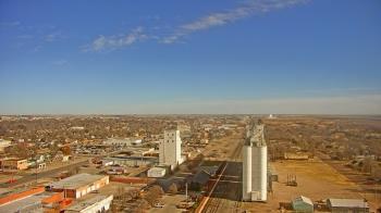 Weather camera view of Garden City Coop Inc - city center.