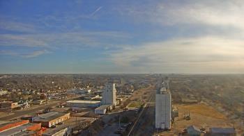 Weather camera view of Garden City Coop Inc - city center.