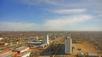 Weather camera view of Garden City Coop Inc - city center.