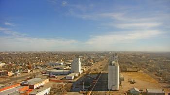 Weather camera view of Garden City Coop Inc - city center.
