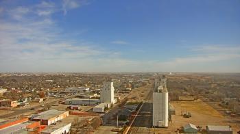 Weather camera view of Garden City Coop Inc - city center.