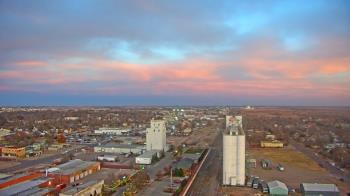 Weather camera view of Garden City Coop Inc - city center.