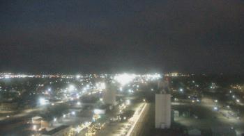 Weather camera view of Garden City Coop Inc - city center.
