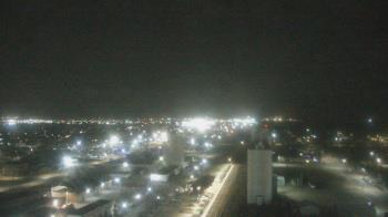 Weather camera view of Garden City Coop Inc - city center.