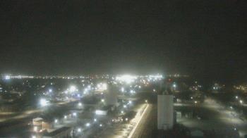 Weather camera view of Garden City Coop Inc - city center.
