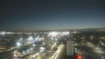 Weather camera view of Garden City Coop Inc - city center.