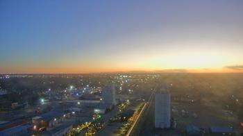 Weather camera view of Garden City Coop Inc - city center.