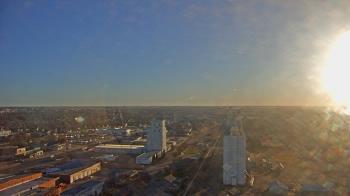 Weather camera view of Garden City Coop Inc - city center.