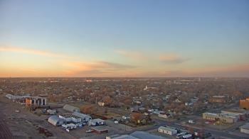 Weather camera view of Garden City Coop Inc - city center.