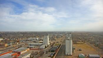 Weather camera view of Garden City Coop Inc - city center.