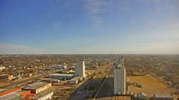 Weather camera view of Garden City Coop Inc - city center.