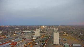 Weather camera view of Garden City Coop Inc - city center.