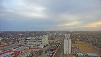 Weather camera view of Garden City Coop Inc - city center.