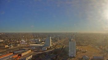 Weather camera view of Garden City Coop Inc - city center.