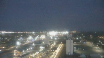 Weather camera view of Garden City Coop Inc - city center.