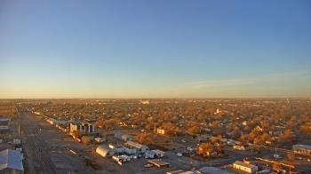 Weather camera view of Garden City Coop Inc - city center.